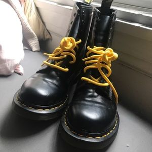NEW Doc Martens Sz 8